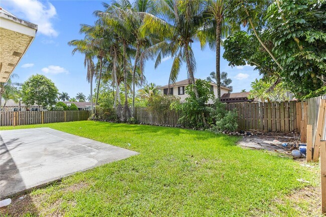 Photo - 11610 NW 43rd St