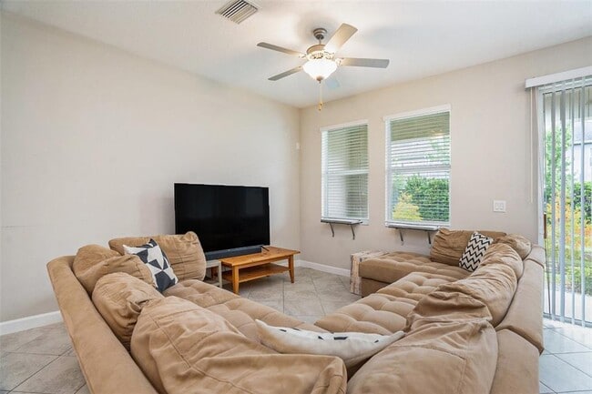 Photo - 6623 Rocky Park St