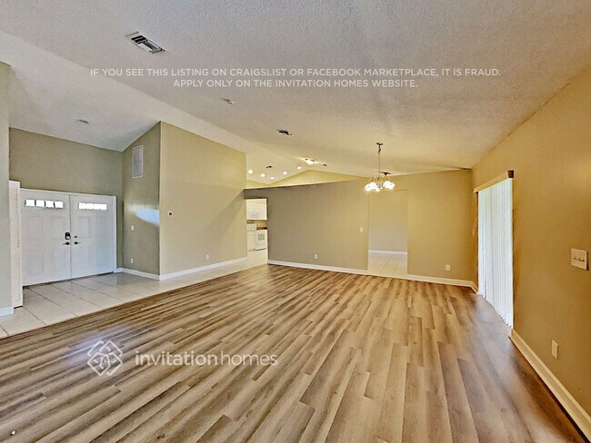 Photo - 8315 NW 80 St