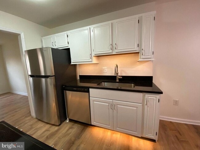 Photo - 14 Vienna Ct