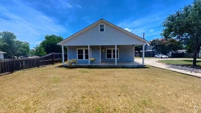 Building Photo - 615 1st St Rental