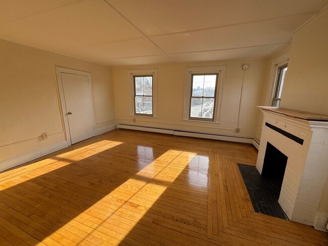 Photo - 2 Valley St Unidad Suite C