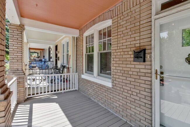 Photo - 3918 13th St NW