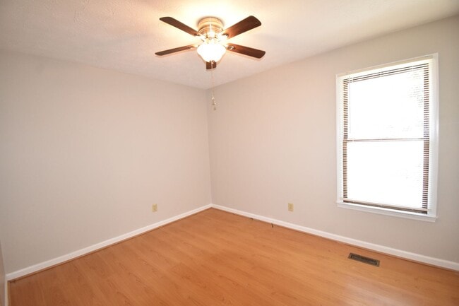 Photo - 1646 Rim Rd