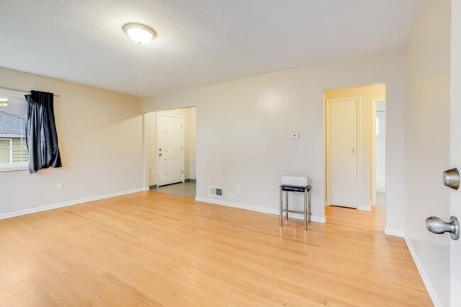 Photo - 4811 N Maryland Ave