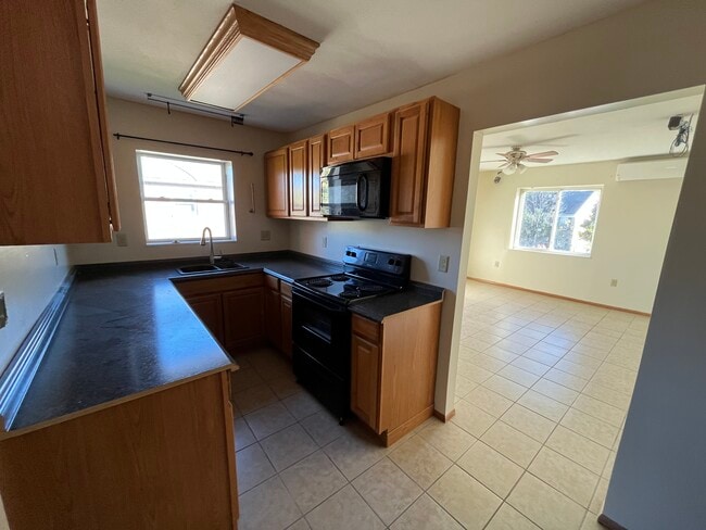 Photo - 1537 Old Lane Ave