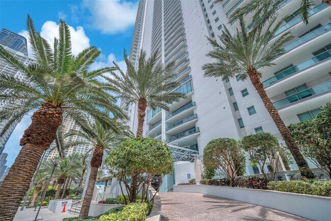 Building Photo - 1331 Brickell Bay Dr Unit 3609