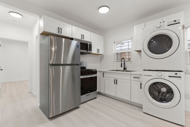 Photo - BEAUTIFUL 1 BED 1 BATH