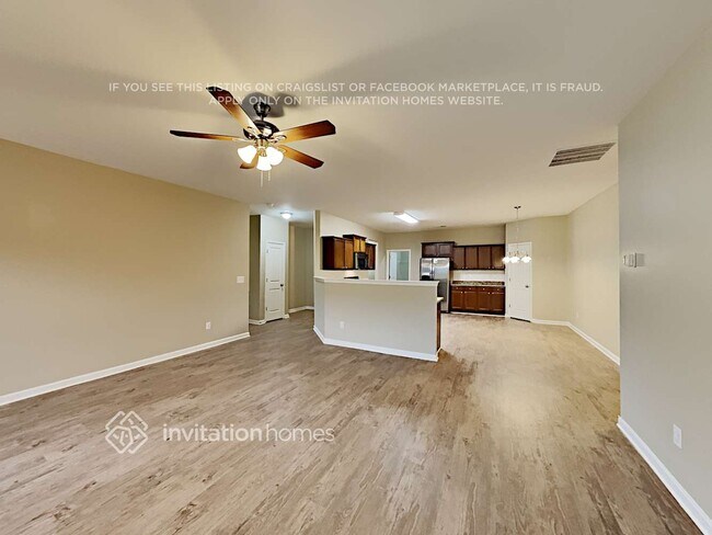 Photo - 3846 Cameron Trail SE