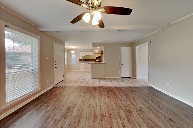 Photo - 8110 Renmark Ln