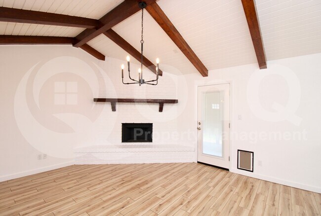 Photo - 104 E Laurel Ave