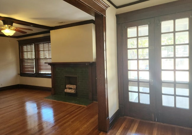 Photo - 811 E 39th St Unidad 2