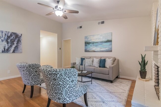 Photo - 10102 Missel Thrush Dr House