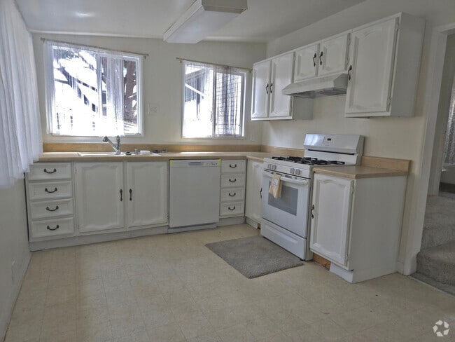 Building Photo - 605 N Juanita Ave Unit B Rental