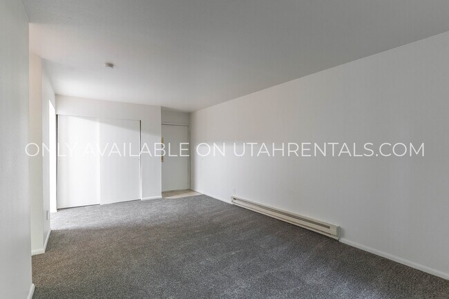 Photo - 4896 S Highland Cir Unit 23