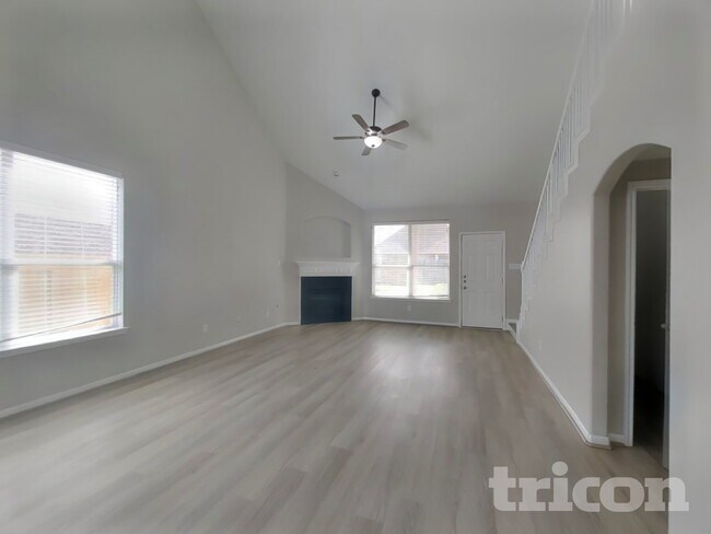 Photo - 6106 Carver Pines Dr