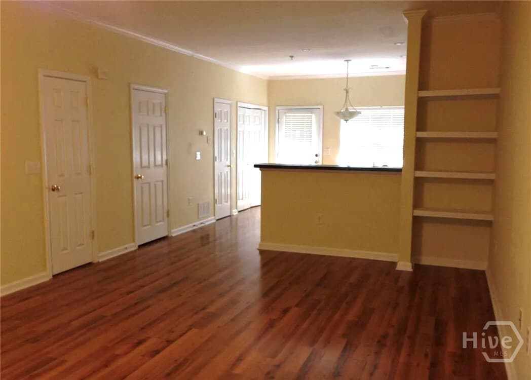 Photo - 205 Woodstone Dr