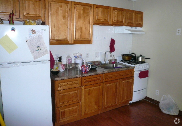 Building Photo - 65 Everett St Unit 1 Rental