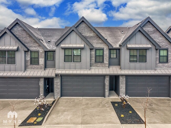 Photo - 7005 NE 132nd Way Townhome