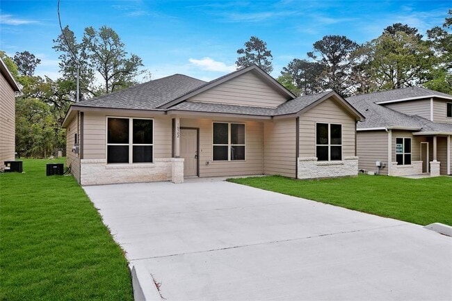 Exterior Front - 16502 Piper Ln House