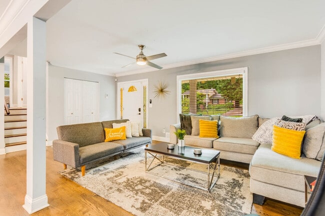 Building Photo - 2640 Casher Dr Unit SI ID1569848P