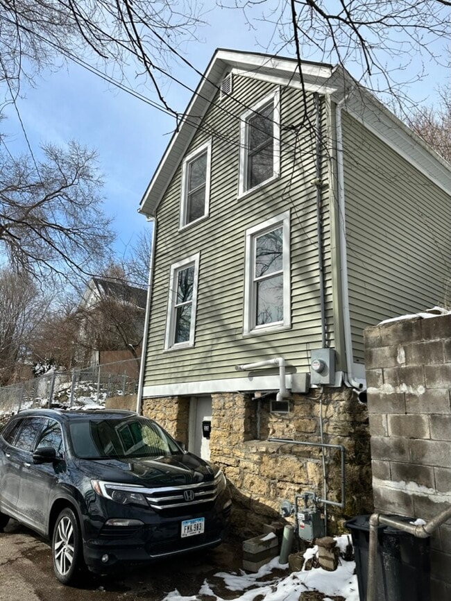 Photo - 1267 Thomas Pl