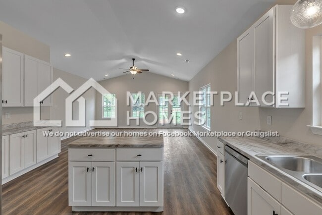 Photo - 1627 North St SE