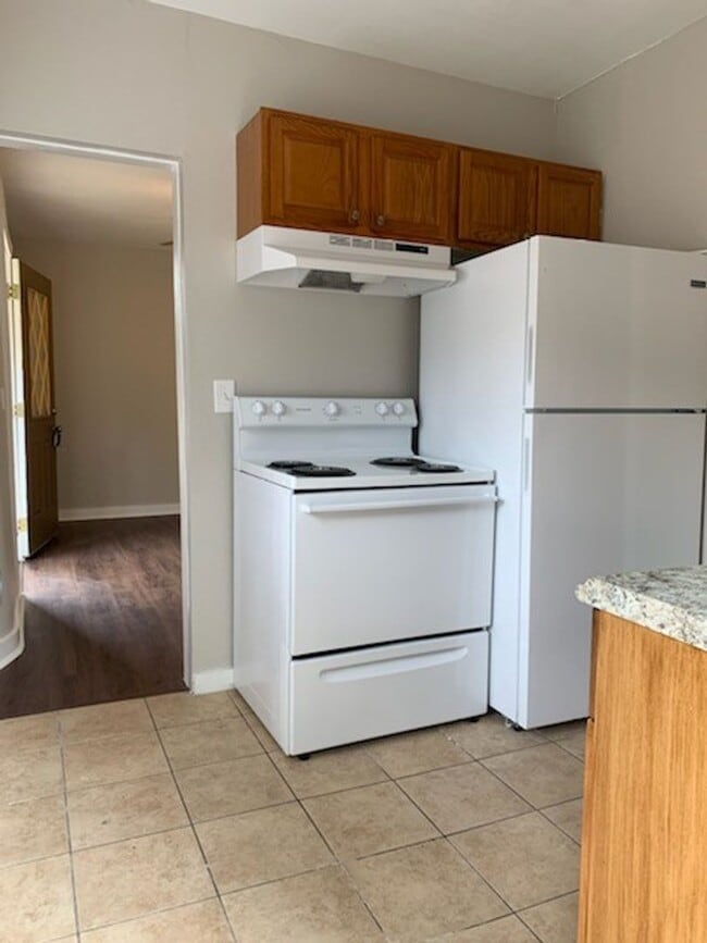 Photo - 653 W Osceola St