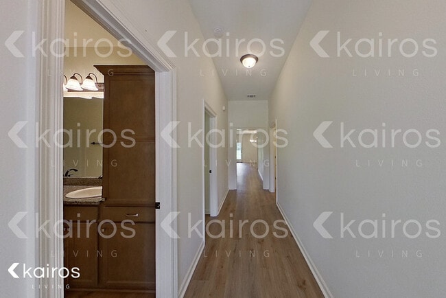 Photo - 107 Teddy Ln