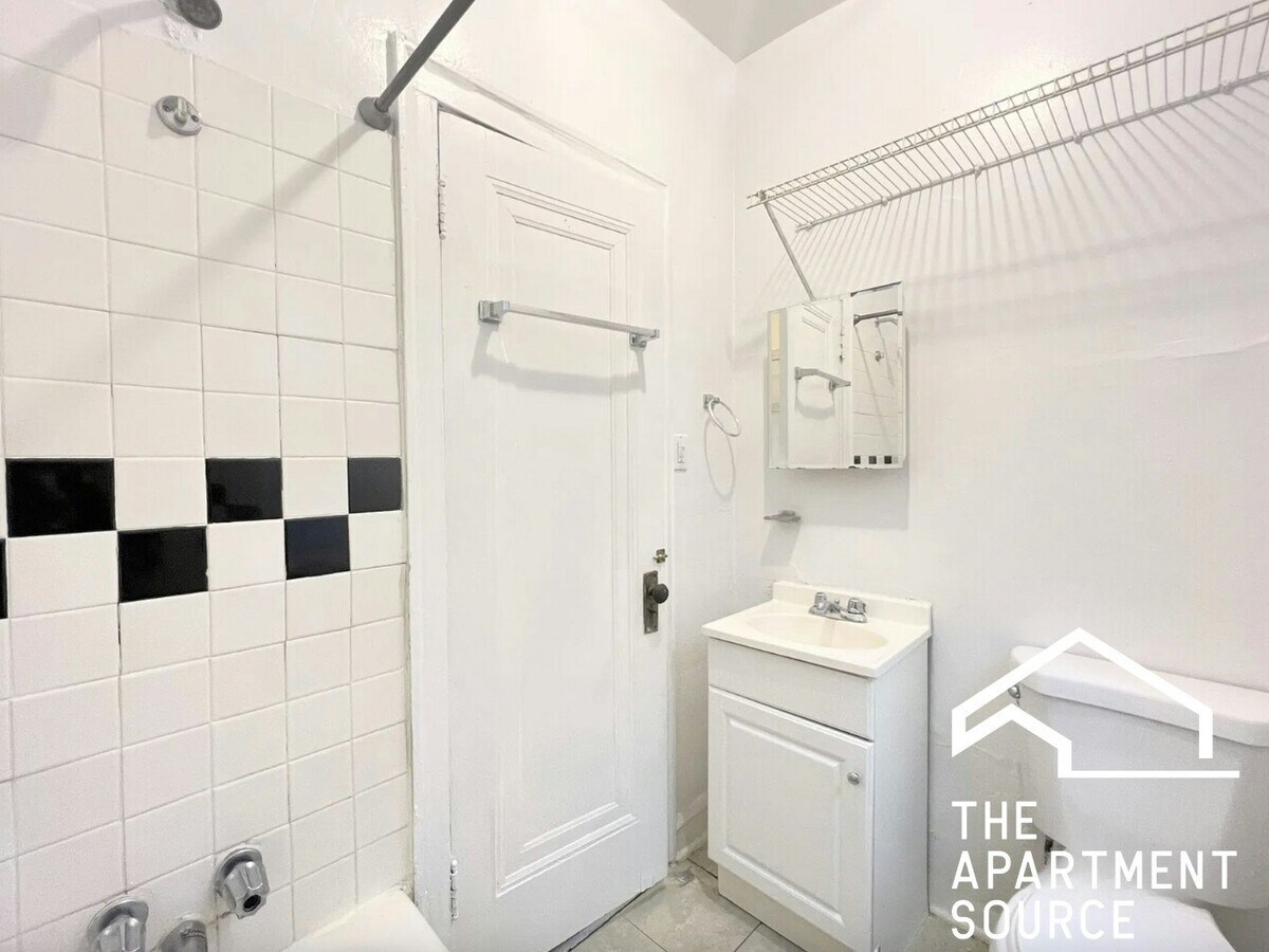 Photo - 2829 N Burling St Unidad 208