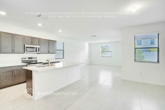 Photo - 2410 N 108th Dr