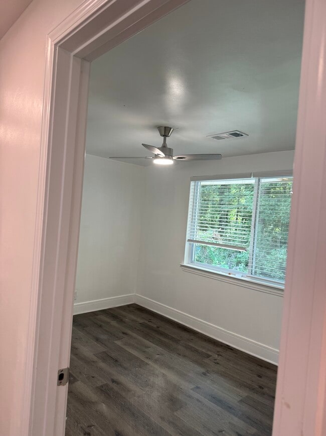 Photo - 961 Eastside Dr SE