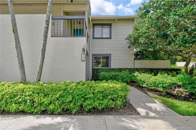 Photo - 5152 SE Club Way Unit 104