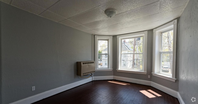 Building Photo - 4 Columbia St Unit 3 Rental