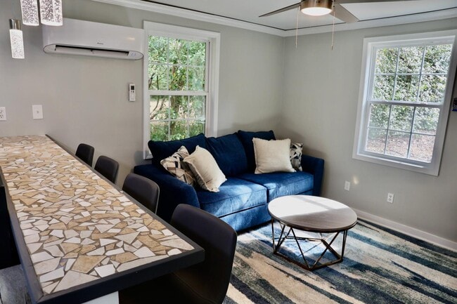 Photo - 4928 Oleander Dr