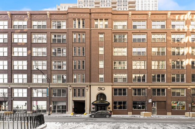 Building Photo - 540 N Lake Shore Dr Unit 206