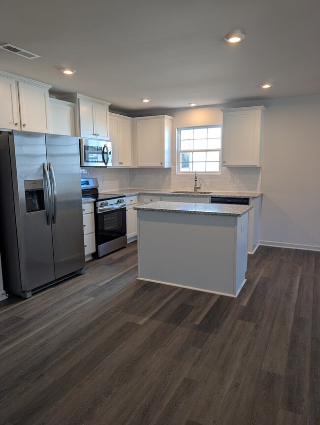 Photo - 6717 Hardwick Ln