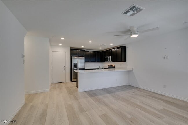 Photo - 6254 Foxes Dl St