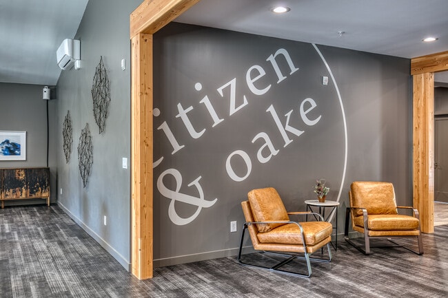 Photo - Citizen and Oake