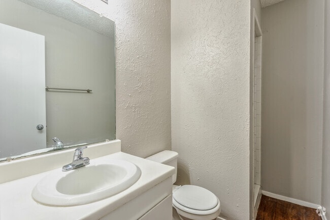 3BR, 2.5BA - 1511 SF TH - Bathroom
