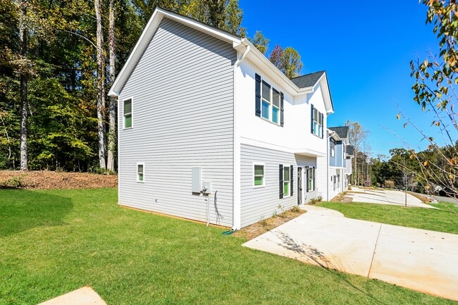 Photo - 7105 Plott Rd