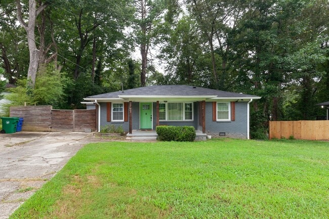 Building Photo - Renovated 3/2 w/ Fenced In Backyard and Co... Rental