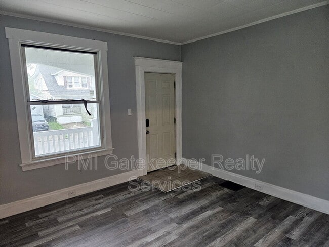 Photo - 5402 Rolston Ave