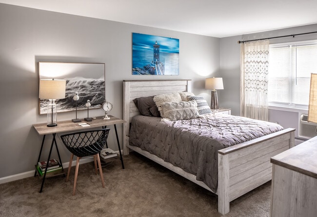 Photo - Hawthorne Living