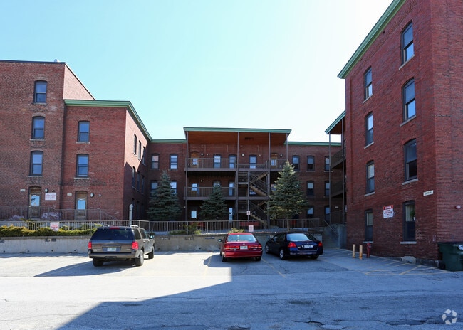 Elm Street Apartments
