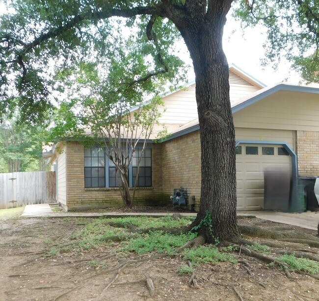 Building Photo - Stockton Properties  ( 2025/27 Redwing Way ) Unit 2027 Rental
