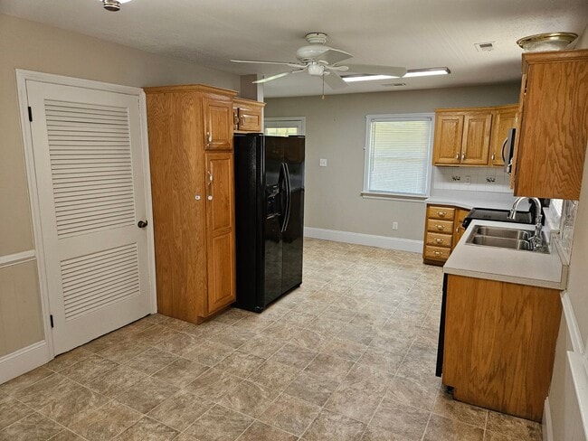 Photo - 2477 Meadow Rd