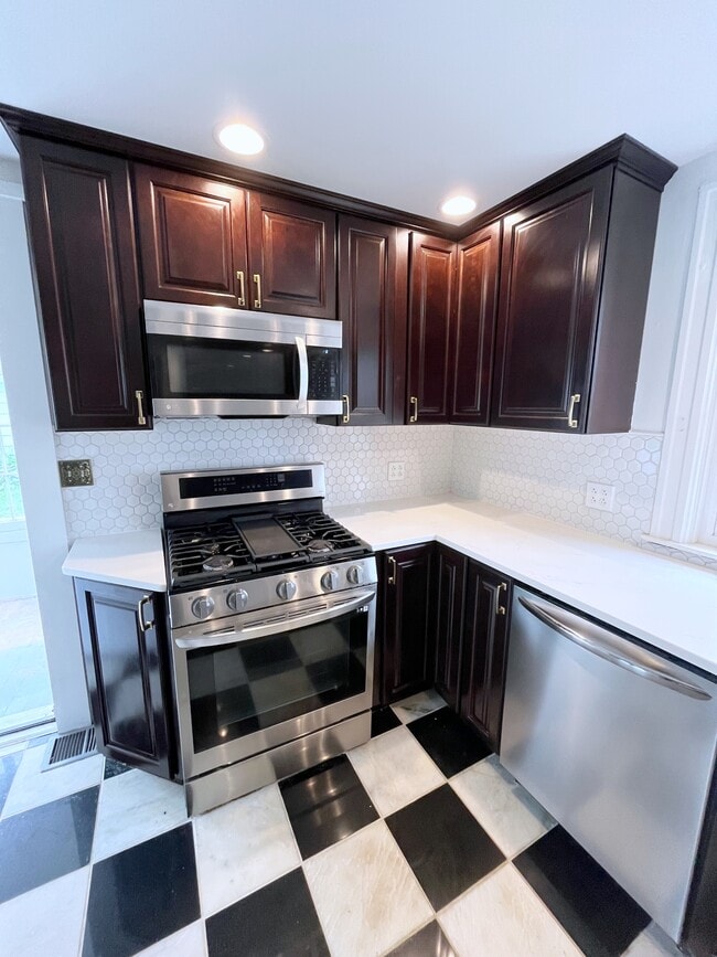 Photo - 1112 Salina St