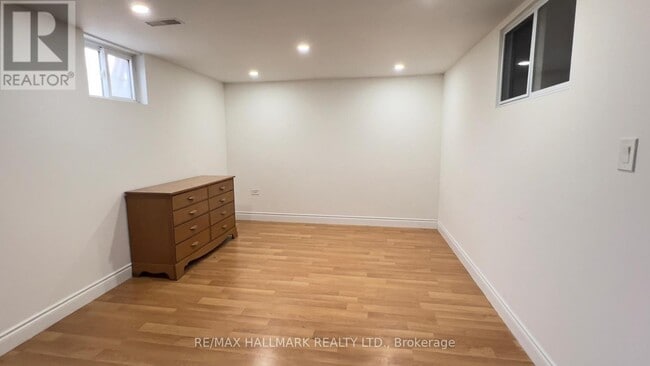 Photo - 76 Shendale Dr