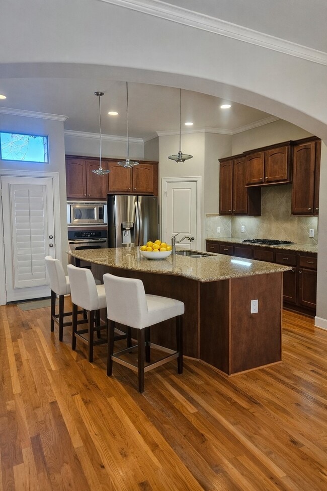 Photo - 584 Bomar St